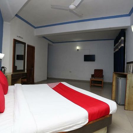 Oyo 5667 Katra Continental Hotel Exterior photo