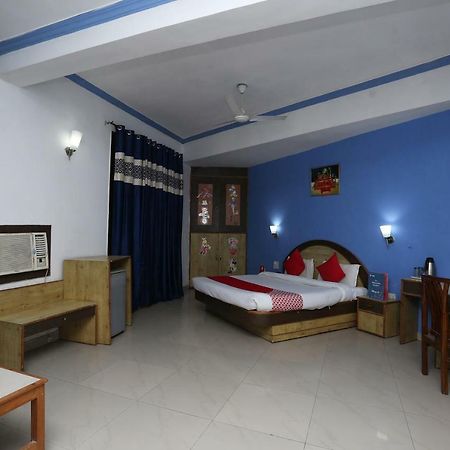 Oyo 5667 Katra Continental Hotel Exterior photo