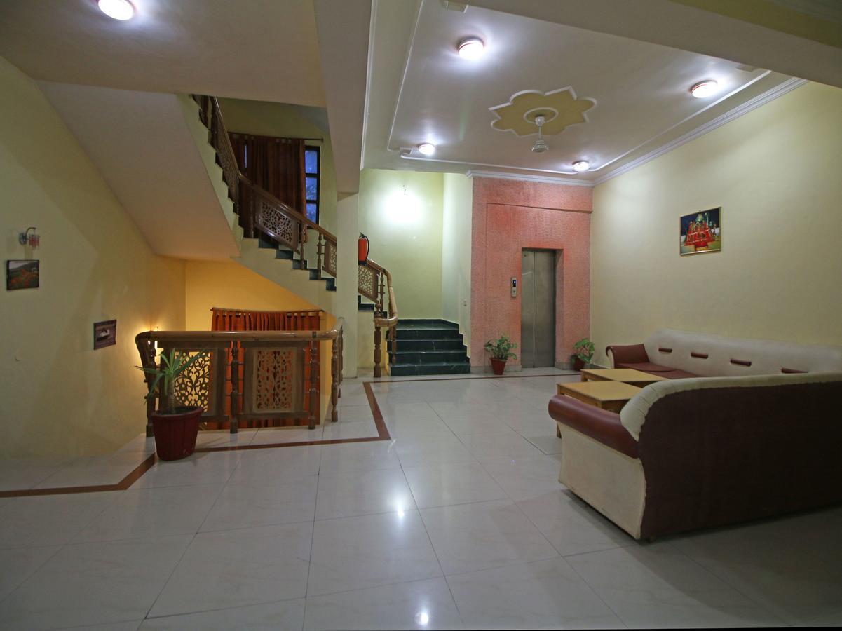 Oyo 5667 Katra Continental Hotel Exterior photo