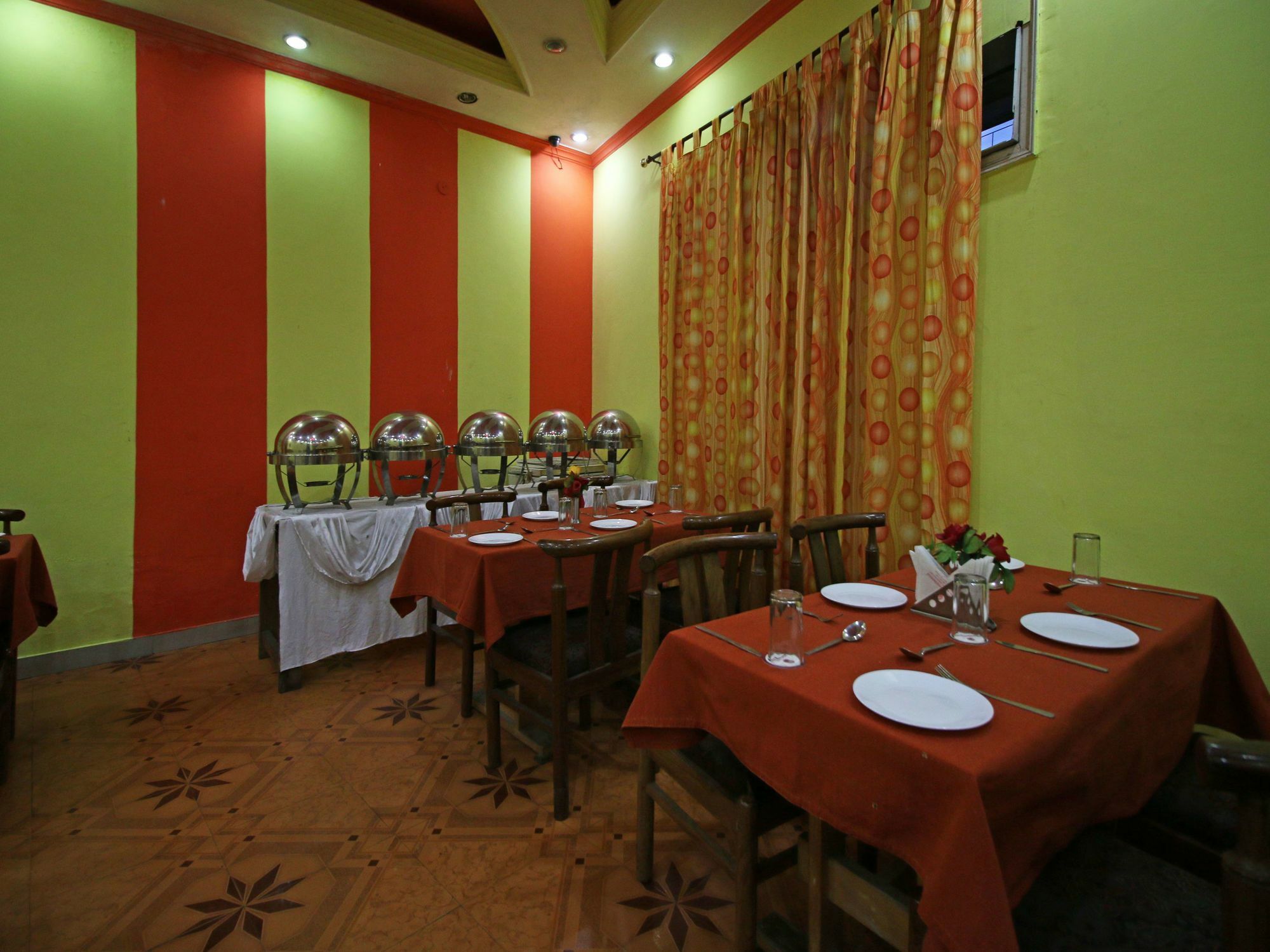 Oyo 5667 Katra Continental Hotel Exterior photo