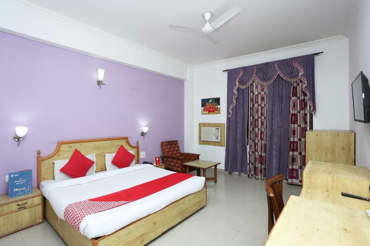 Oyo 5667 Katra Continental Hotel Exterior photo