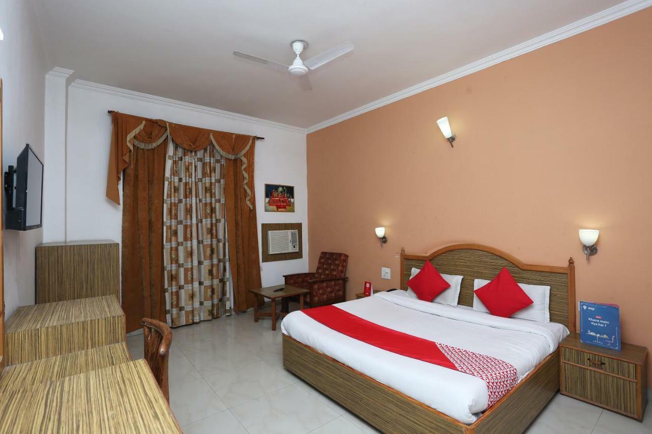 Oyo 5667 Katra Continental Hotel Exterior photo